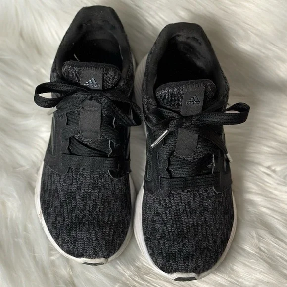 EUC Adidas Edge Lux Sneakers 🖤 - Picture 2 of 4